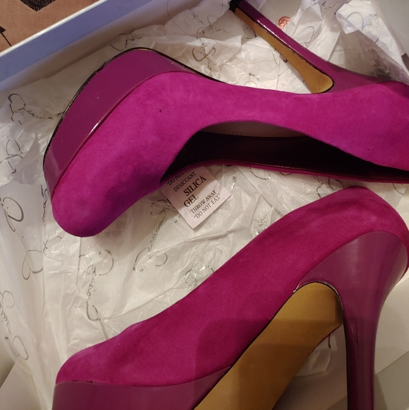 (((SOLD))) NWOT!Jessica Simpson stilettos JAZZBERRY COLOR - Picture 2 of 2